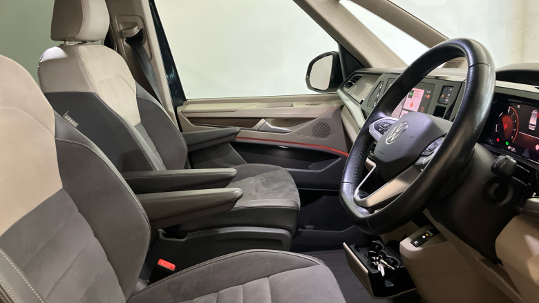 Volkswagen Multivan 1.4 TSI eHybrid Style 5dr LWB DSG Estate